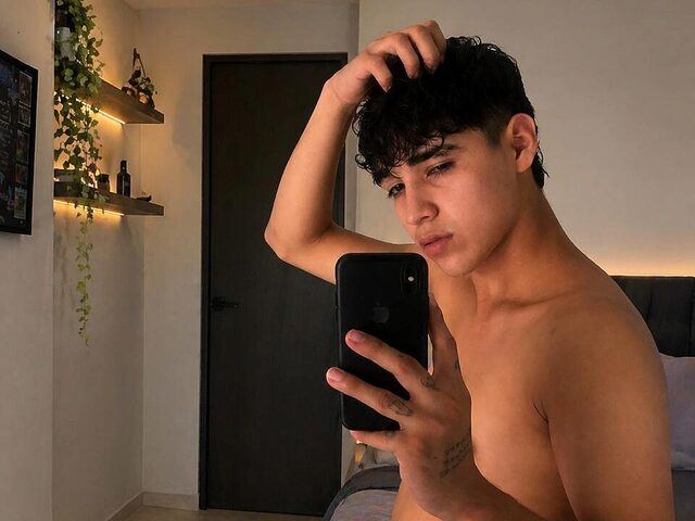 Adam Wolker