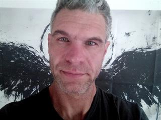 Chris Hoton