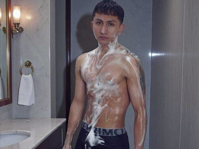 Oliver Arango's photo