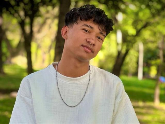 AdamsFox