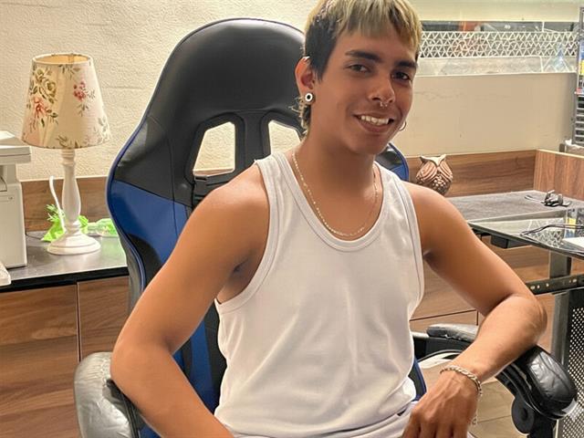 AndyCastillo's photo