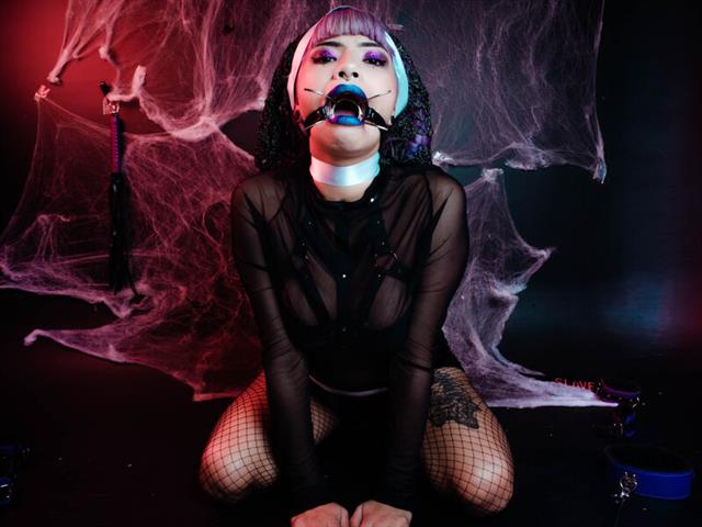 VioletHogtied's photo