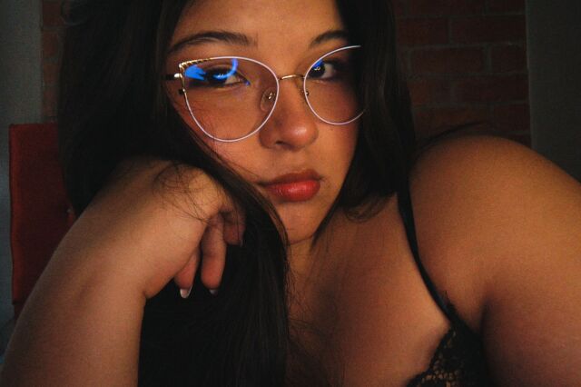 curvylittleelain's photo