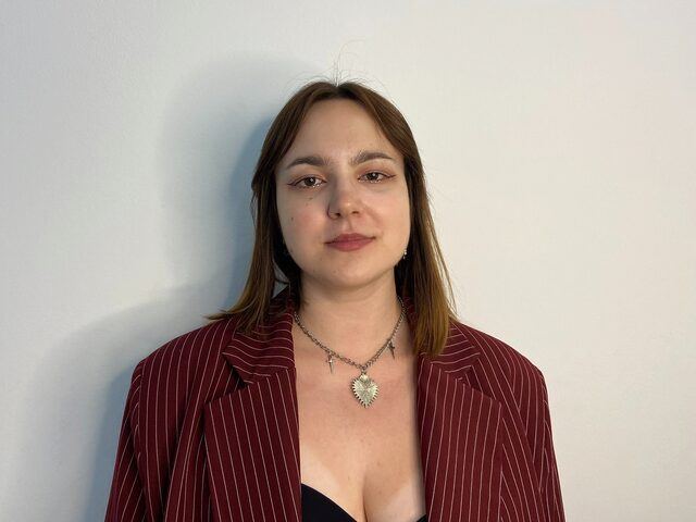 Bruna Whitesinger