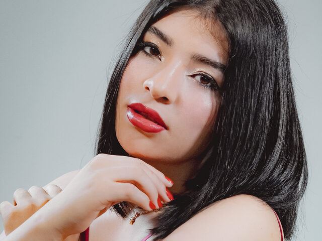 Camiila Saenz's photo