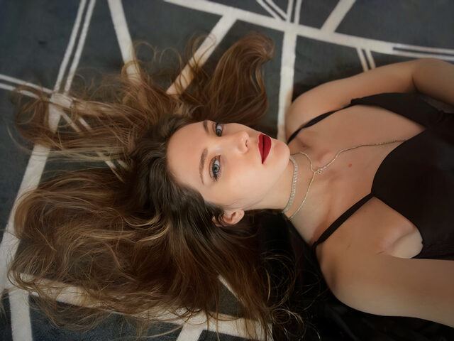 Daphne Maddison's photo