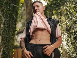 Derek Raven