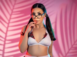 Jasminne Lee