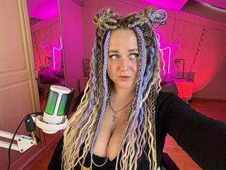 Lizzy Shine