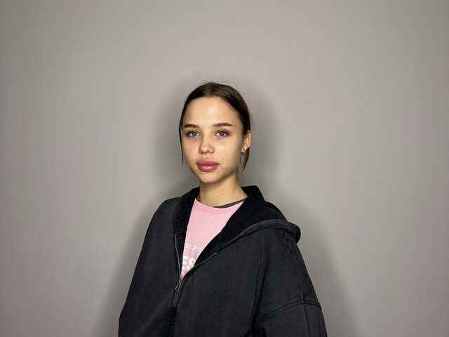 Lucinda Suma's photo