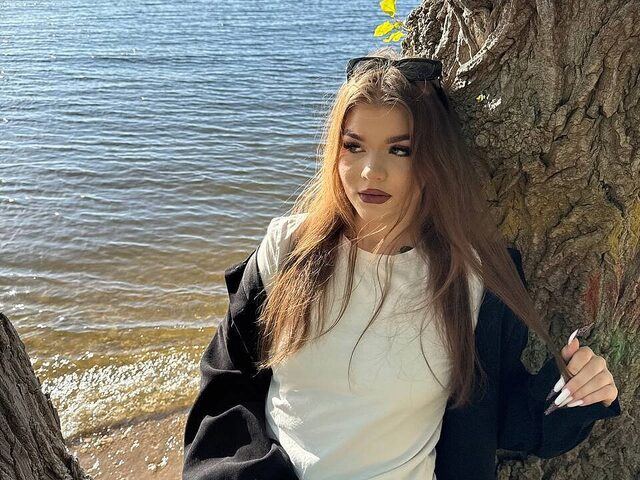 Shine Yasmin's photo