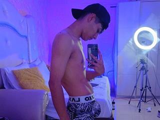 Tayler Cruz