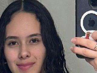 05melany