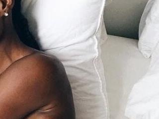  Hello Titty 