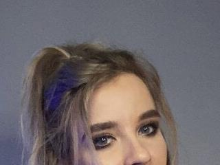 AlinaLovelyX