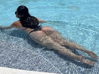 Allyson02 