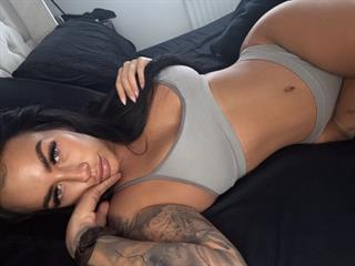 BELLABLACKXUK
