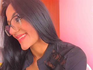 ema rose24
