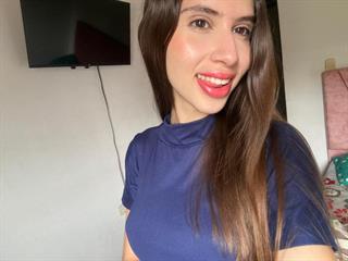 Emma Petiite