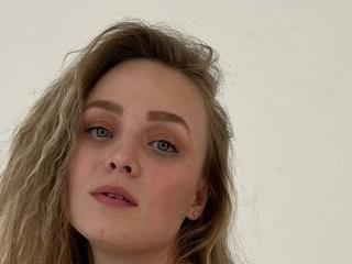 Hot Lili1