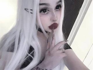 kari meow