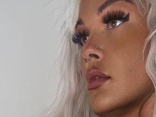 KhloeJoness