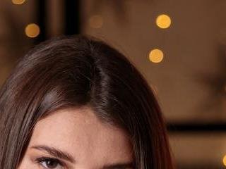 Laura Leee