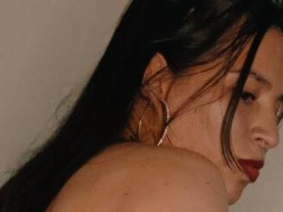 layanafuckhardass