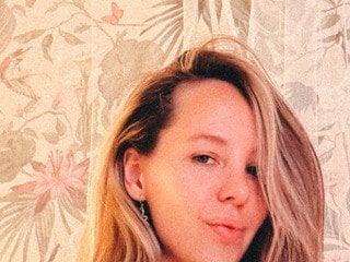 MiaGraham1