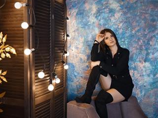 MirabelCorynne