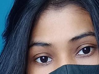 Priya 04