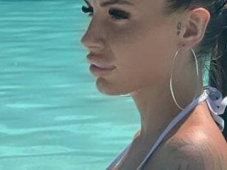 RaquelleVon