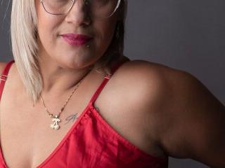 scarlet milf 