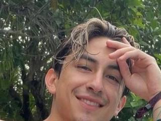sweettaaron01