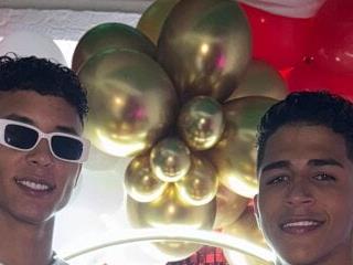 THE HOT BOYS 