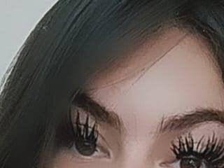 Zoe Moon02