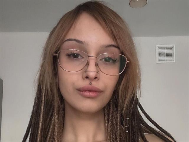 AmeliShe's photo