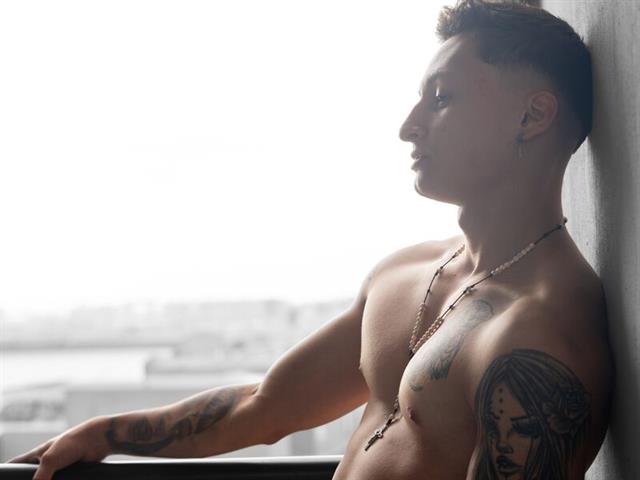 ArthurPhoeenix's photo