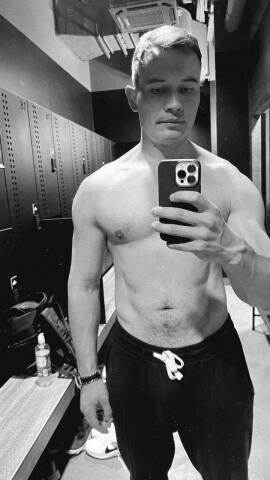 AdorableAleks's photo