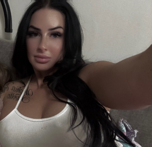 Darkhair vixen8's photo
